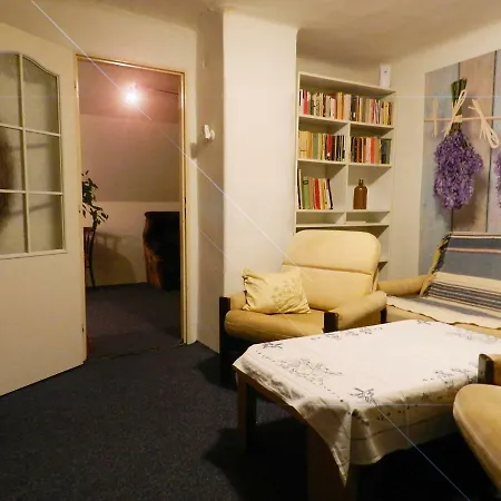 Daire Romanticky Apartman U Veze Zelezna Panna