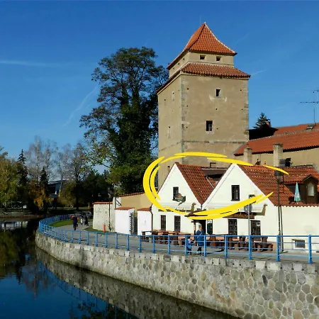 Apartament Romanticky Apartman U Veze Zelezna Panna